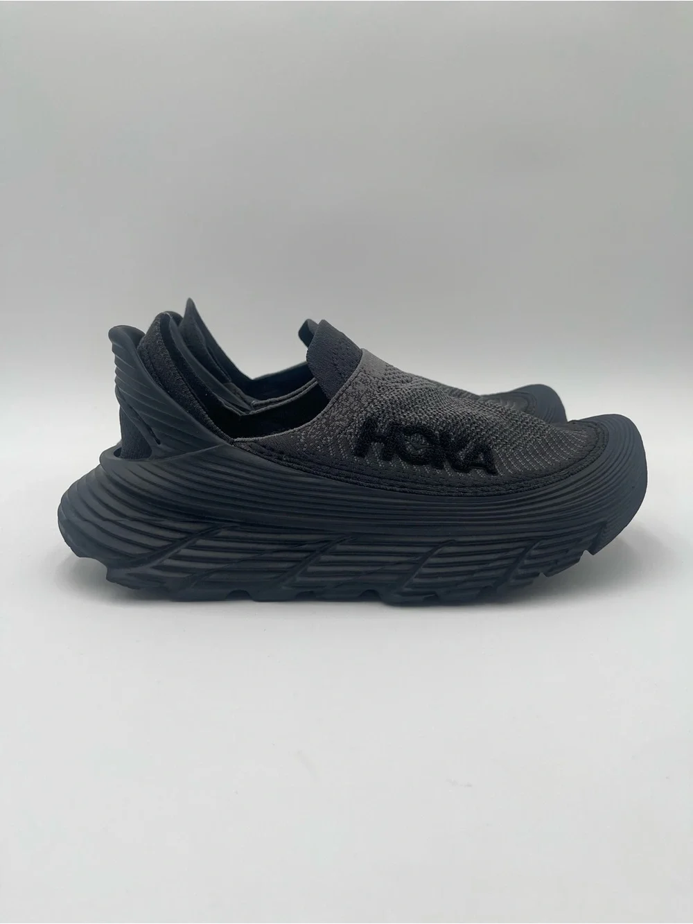HOKA Restore TC Mens 10 Women 11 Black/Black Walking Shoes Comfort Athletic